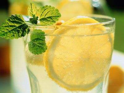 喝柠檬水对孕妇好吗 孕妇喝柠檬水有什么好处(2)