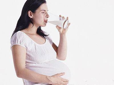 孕妇奶粉和普通奶粉的区别是什么 怀孕必须喝孕