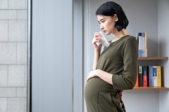 早孕反应时轻时重正常吗 孕早期需注意3点