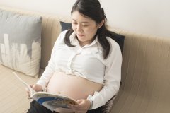 孕晚期待产要注意什么