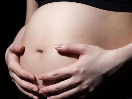 怀孕48天没有卵黄囊要放弃吗 可再等一周
